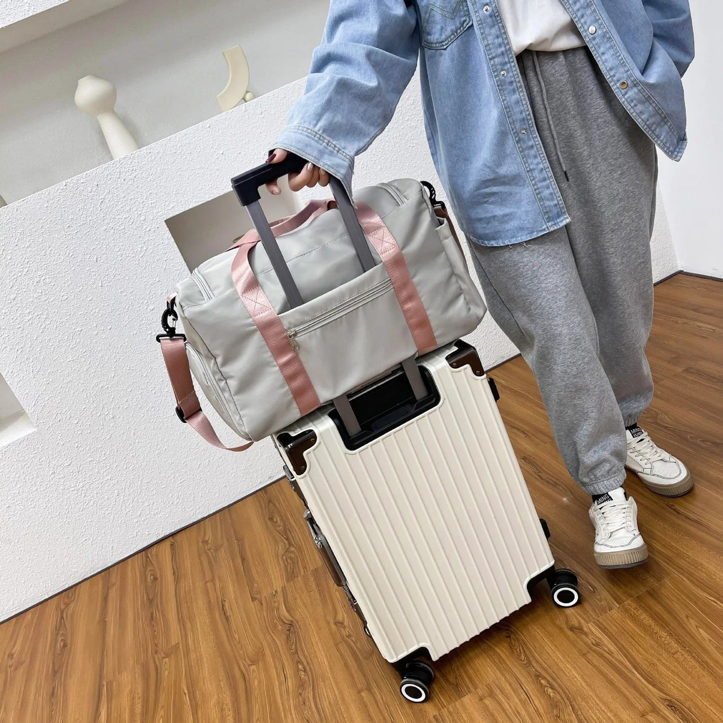 Large Capacity Travel Waterproof Hand Bag