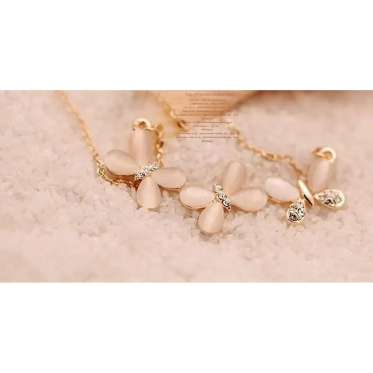 Beautiful Butterfly Pearl Neacklace