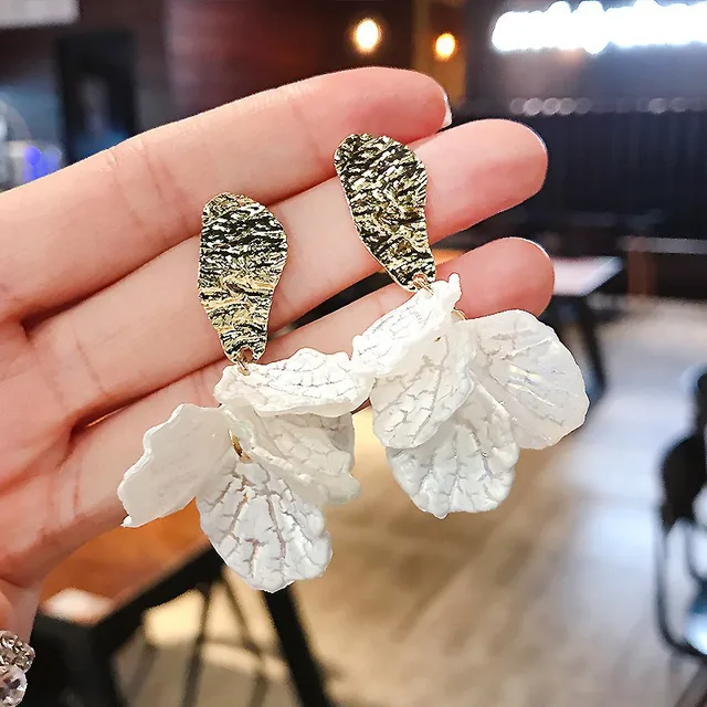 Glamorous Floral Petal Dangle Earrings