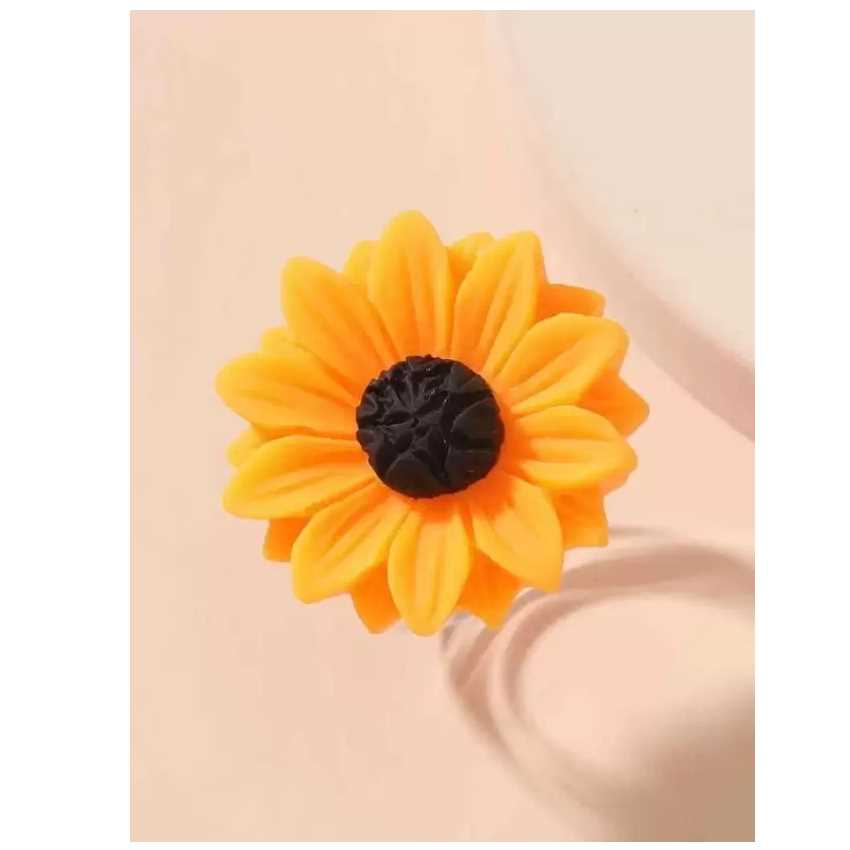 Beautiful Sunflower Shape Ring