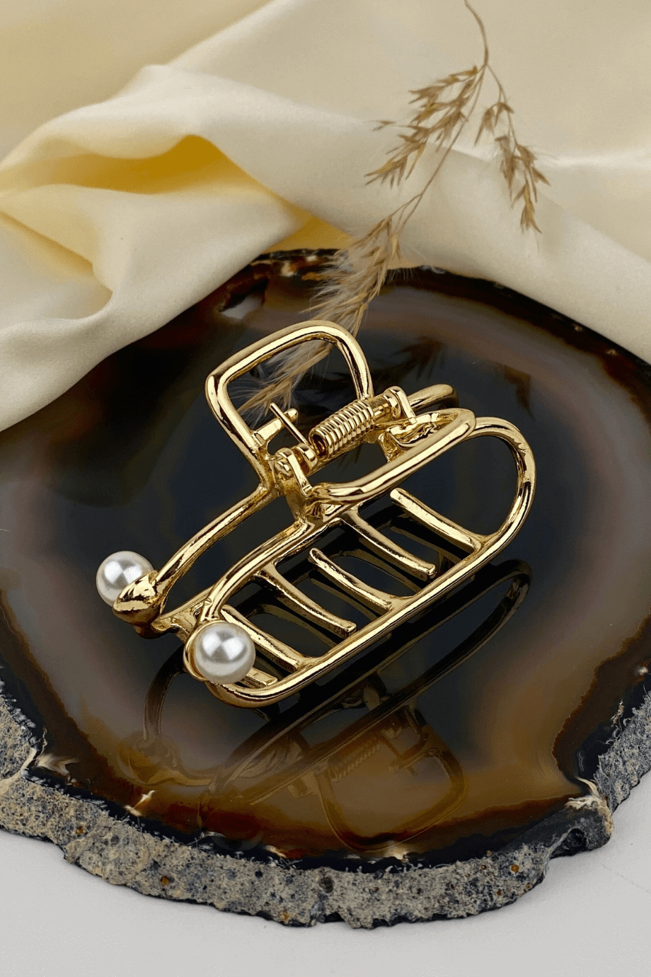 Pearl Metal Hair Clip