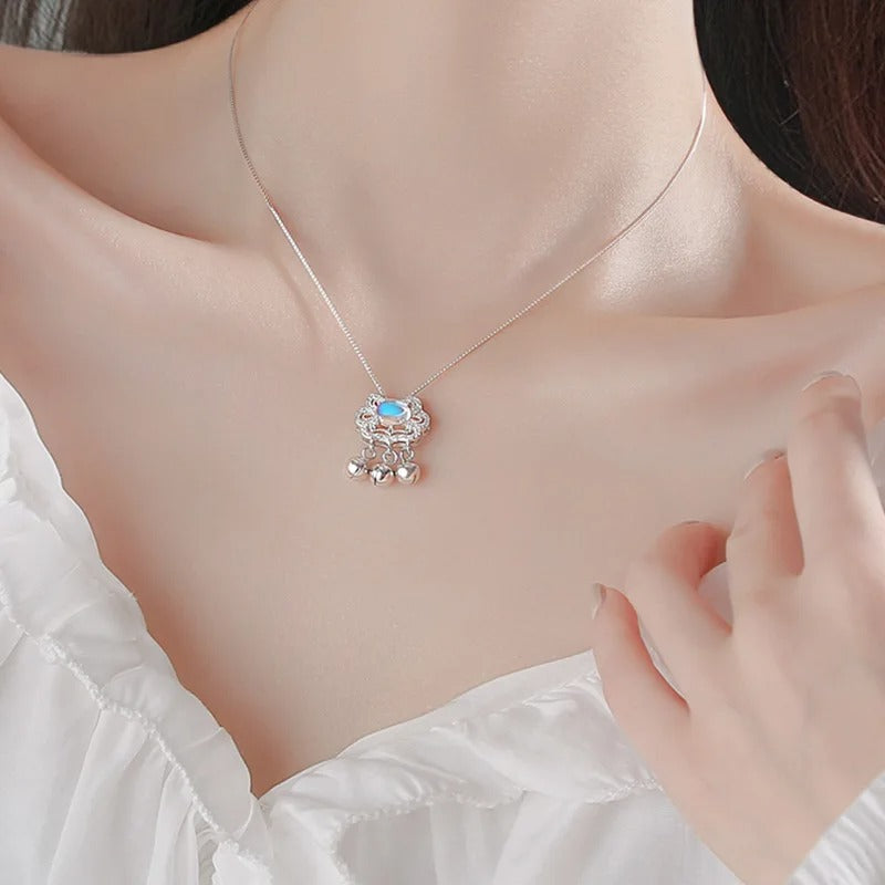 Beautiful Zircon Flower Pendant Necklaces